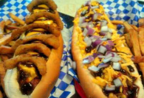 Chi-town Hot Dogs/chicago Style Eatery food