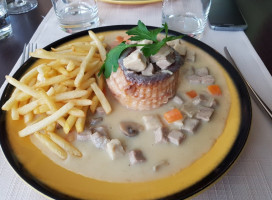 Restaurant au Saumon food