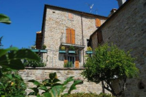 Borgo Di Sumbilla Bed Breakfast E Trattoria Monti outside