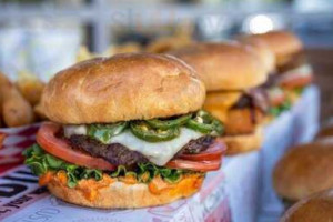 Iniburger Gourmet Burgers food