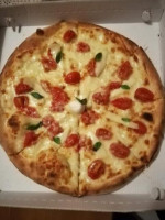 Lo Sfizio Rosticceria E Pizzeria D'asporto food