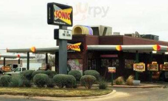 Sonic Drive-in outside