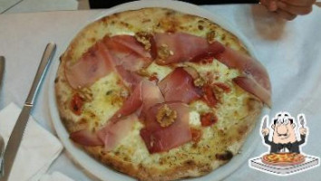 Pizzeria Vittorio food