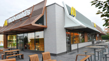 Mcdonald's Autogrill Canaver A8 inside