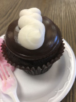 Smallcakes: A Cupcakery food