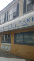 Modern Pontes Bakery food