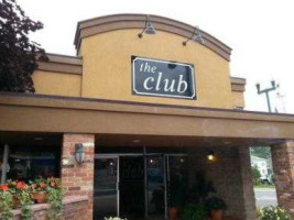 The Club outside