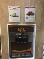 Top It Frozen Yogurt Cafe food