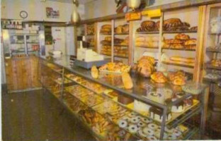 Cohen's Bakery food