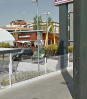 Mcdonald's Granada Estacion outside