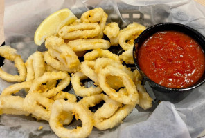 Mike's Clam Shack food