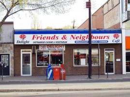 Friends & Neighbors Cafe outside