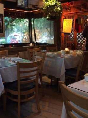 Nonna Mia Cafe & Pizzeria