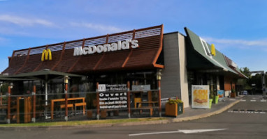 Mcdonald's outside