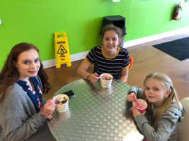 Froyo Twist Soft Serve Bubble Tea food