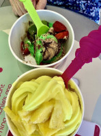 Menchie's Frozen Yogurt food