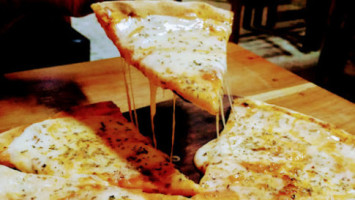 Mangiare Pizza food