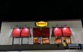 Denny's outside