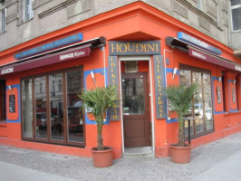 Restaurant-café-bar Houdini outside