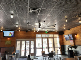 Burgerfi inside