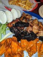 D.d. Peckers Wing Shack food