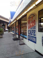 Chelan Cafe outside