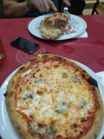 Pizzeria Roma food