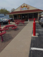 Don Bert's Custard Stand inside