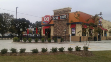 Dairy Queen Grill Chill outside