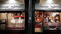 Rosso Rubino outside