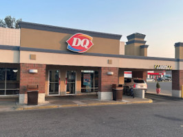 Dairy Queen outside