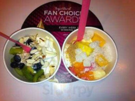 Yogurtland food