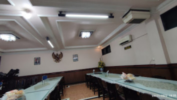 Mbok Berek Ekarini Sudirman food