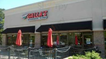 Galla's Pizza outside