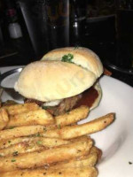 Main Street Tavern food