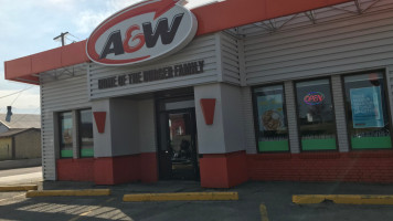 A&W food