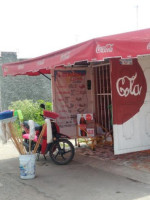 Abarrotes Y Cenaduria Lupita food