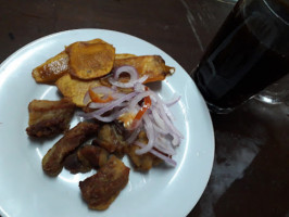 Chicharroneria El Perol food