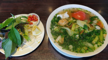 Bun Cha Ca Hoang Yen Vietnamese & Canadian Cuisine food