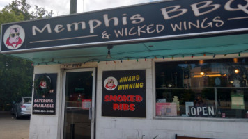 Memphis BBQ outside