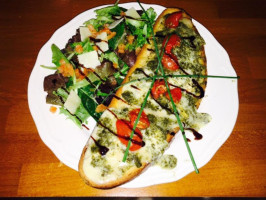Aux Plaisirs Demodes food