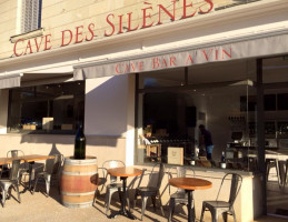 Cave Des Silenes food