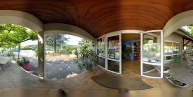 Le Panoramic outside