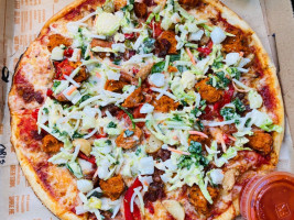 Blaze Pizza food