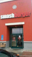 Smashburger outside