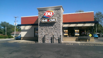 Dairy Queen Grill Chill outside