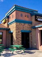 Josie's Frozen Yogurt Sierra Vista inside