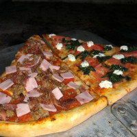 Evio's Pizza Grill food