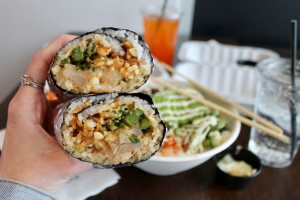 Motomaki Sushi Burritos Bowls food