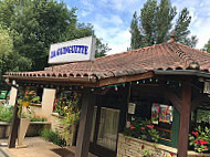 La Guinguette outside